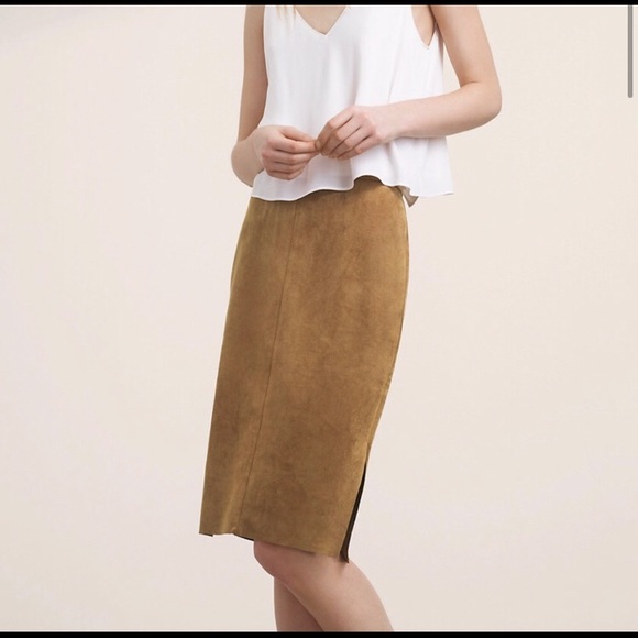 NWOT Aritzia faux suede skirt, size 6 - Picture 1 of 6